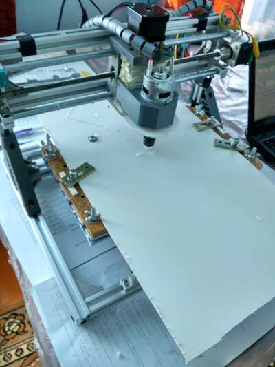 Large reflector sheet on CNC